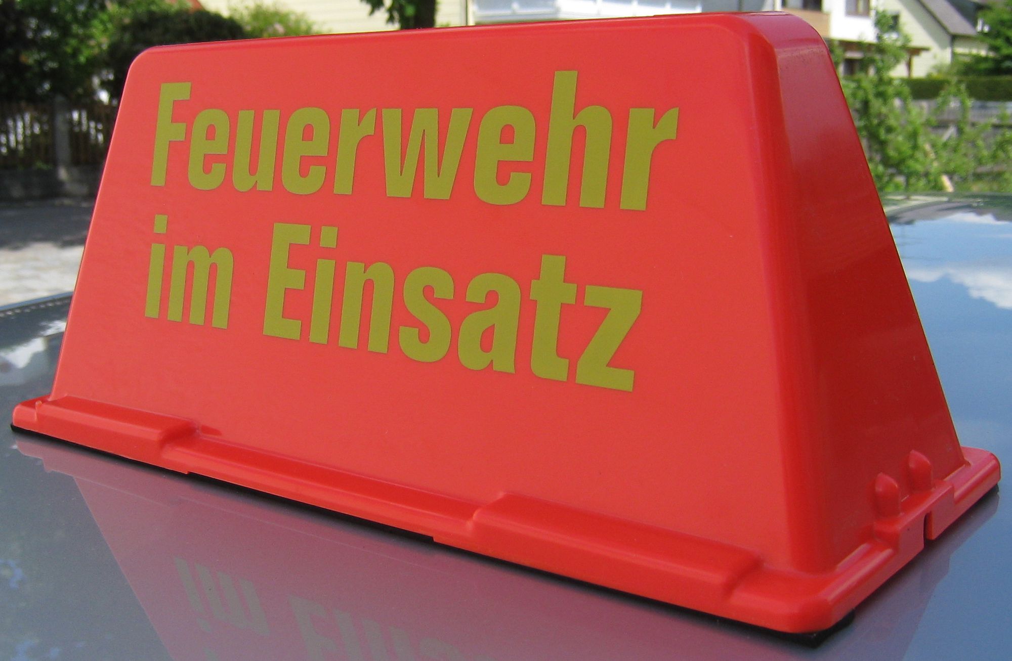 Dachaufsetzer SPEED240 Feuerwehr im Einsatz Dachschild Magnet rot TÜV 240 km/h 